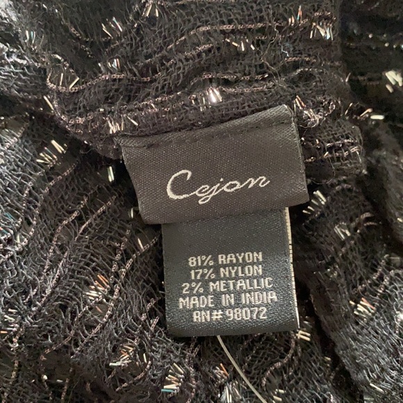 Cejon Women’s Metallic Scarf - Picture 4 of 4